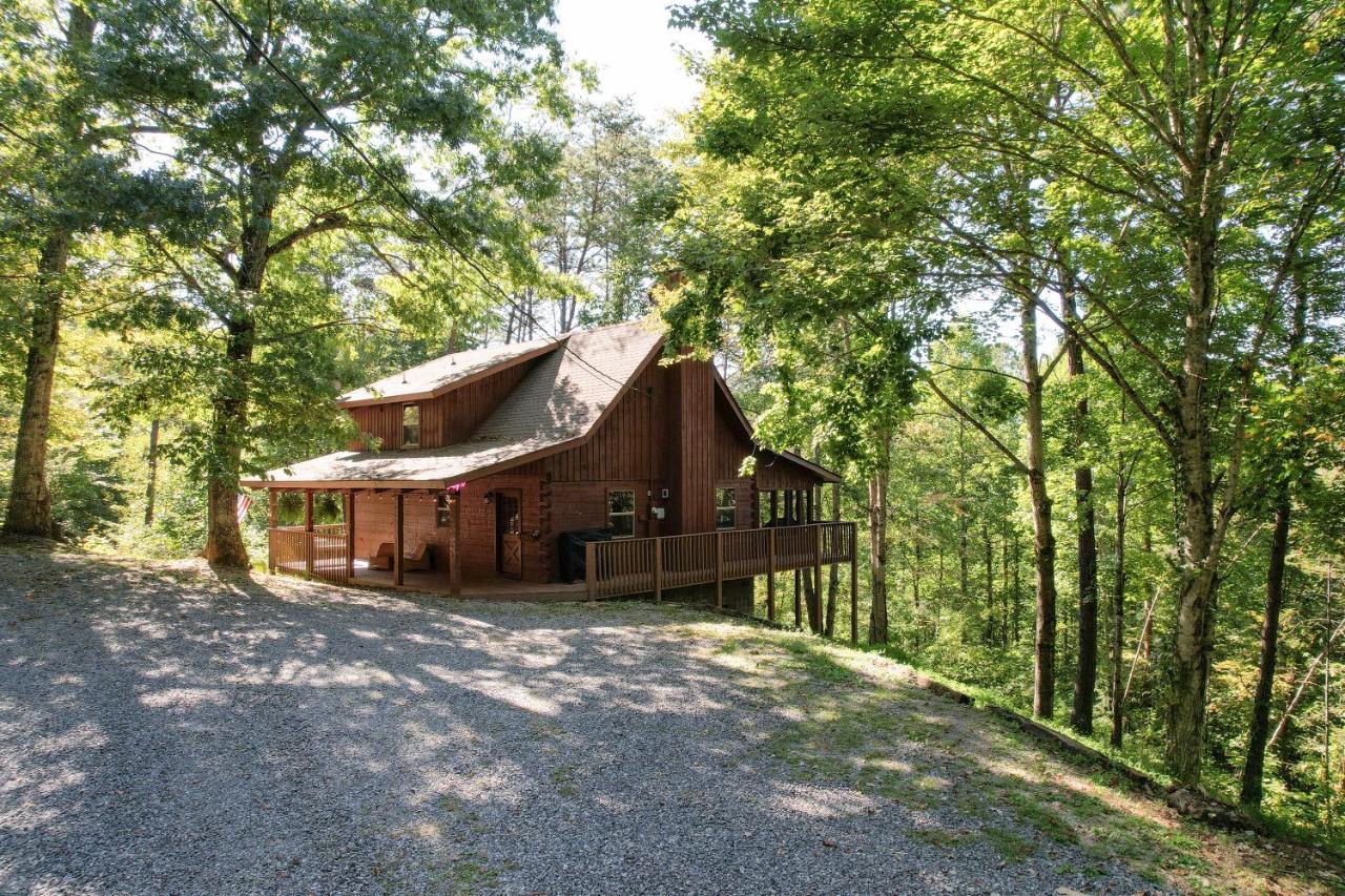 The Dudley Cabins By Avantstay Sevierville Exterior photo