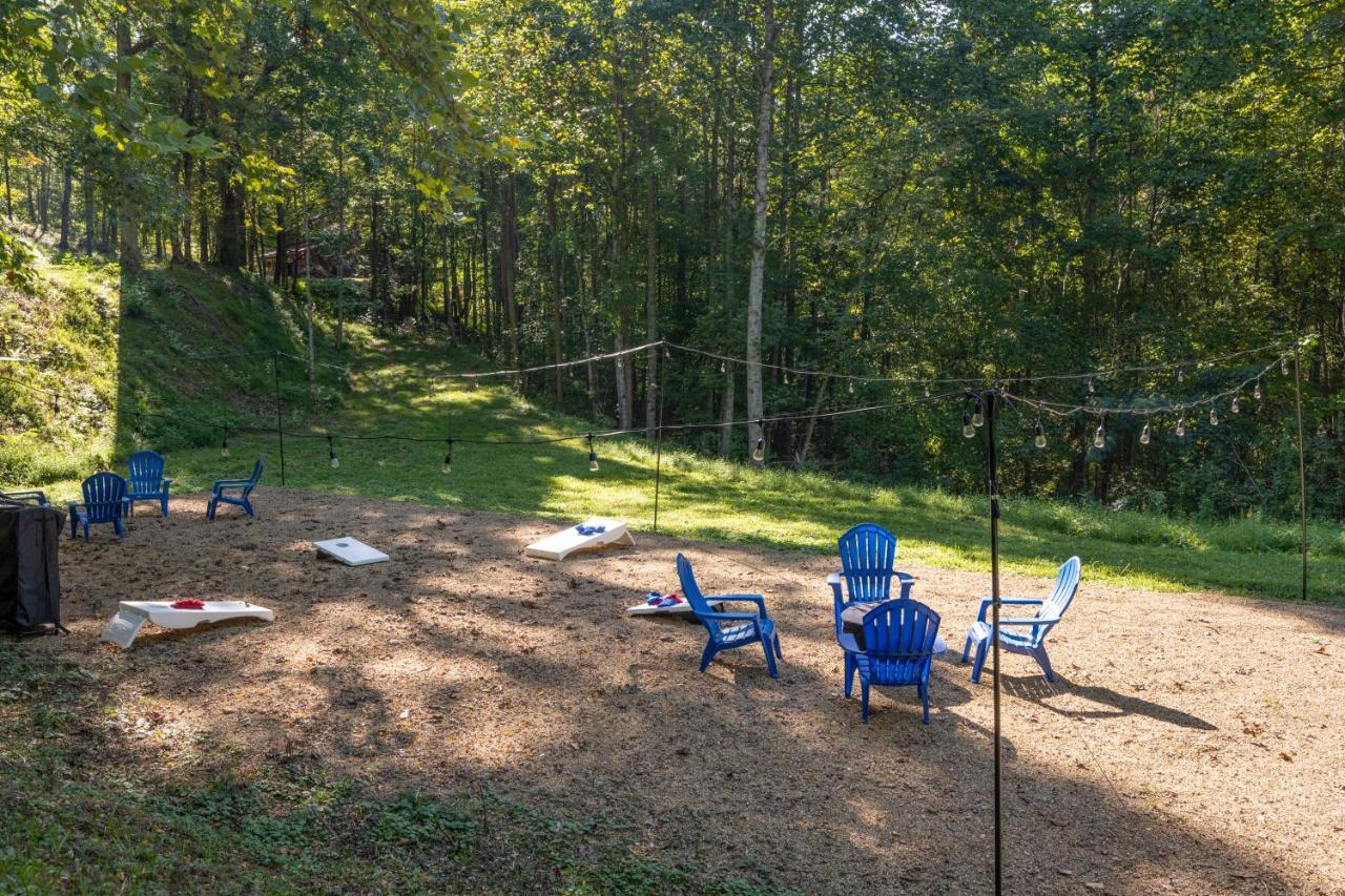 The Dudley Cabins By Avantstay Sevierville Exterior photo